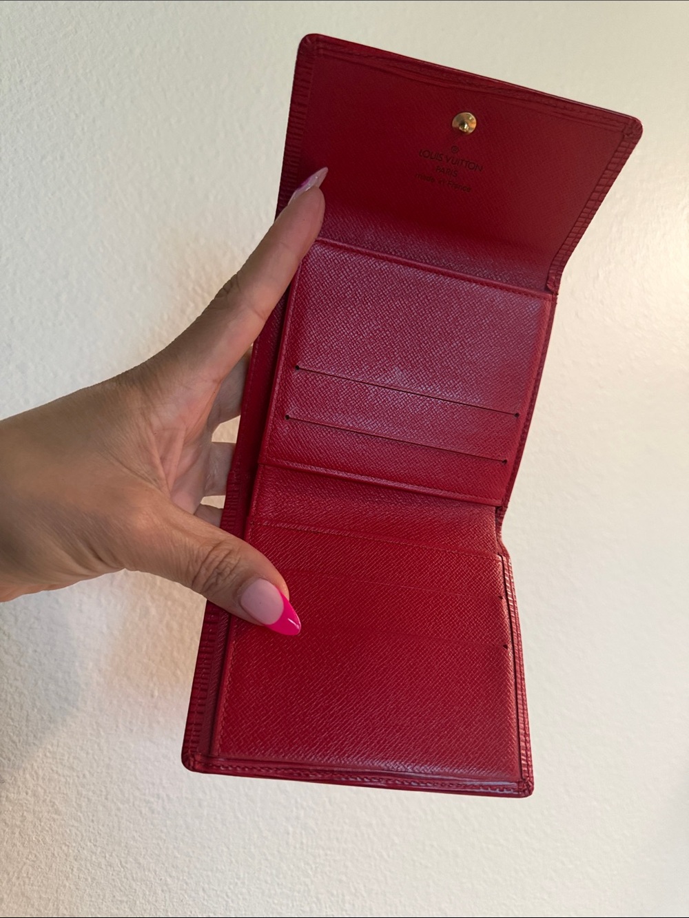 Louis Vuitton epi Textured Red Compact Wallet - Picture 8 of 13